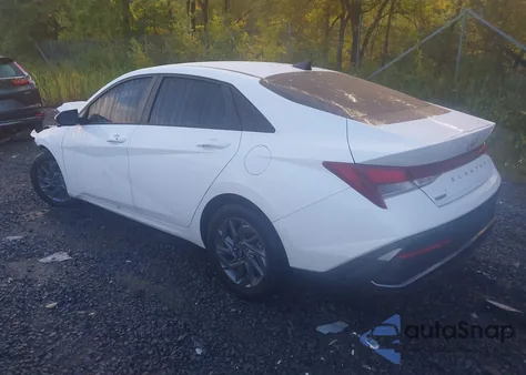 2024 Hyundai Elantra Sel from USA, damaged, VIN KMHLM4DG6RU665647